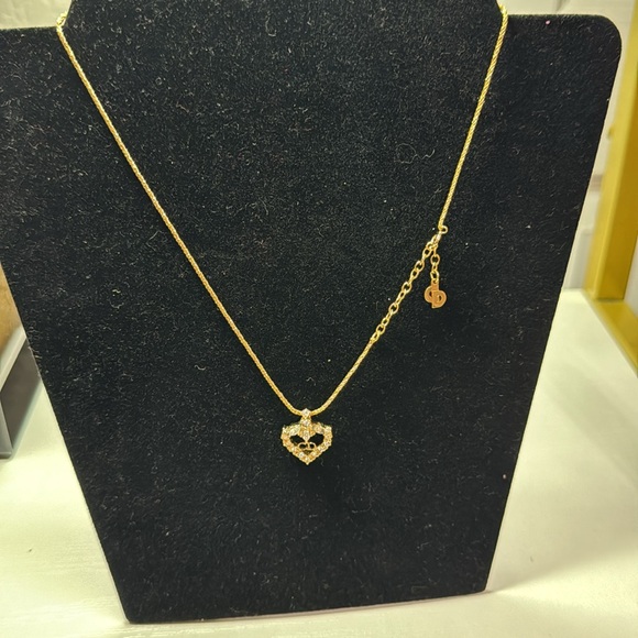 Authentic Cristian Dior Gold Heart Pendant Necklace - Picture 9 of 14
